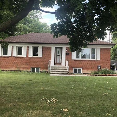 Cozy 3 Room Bungalow In Midtown Toronto Exteriör bild