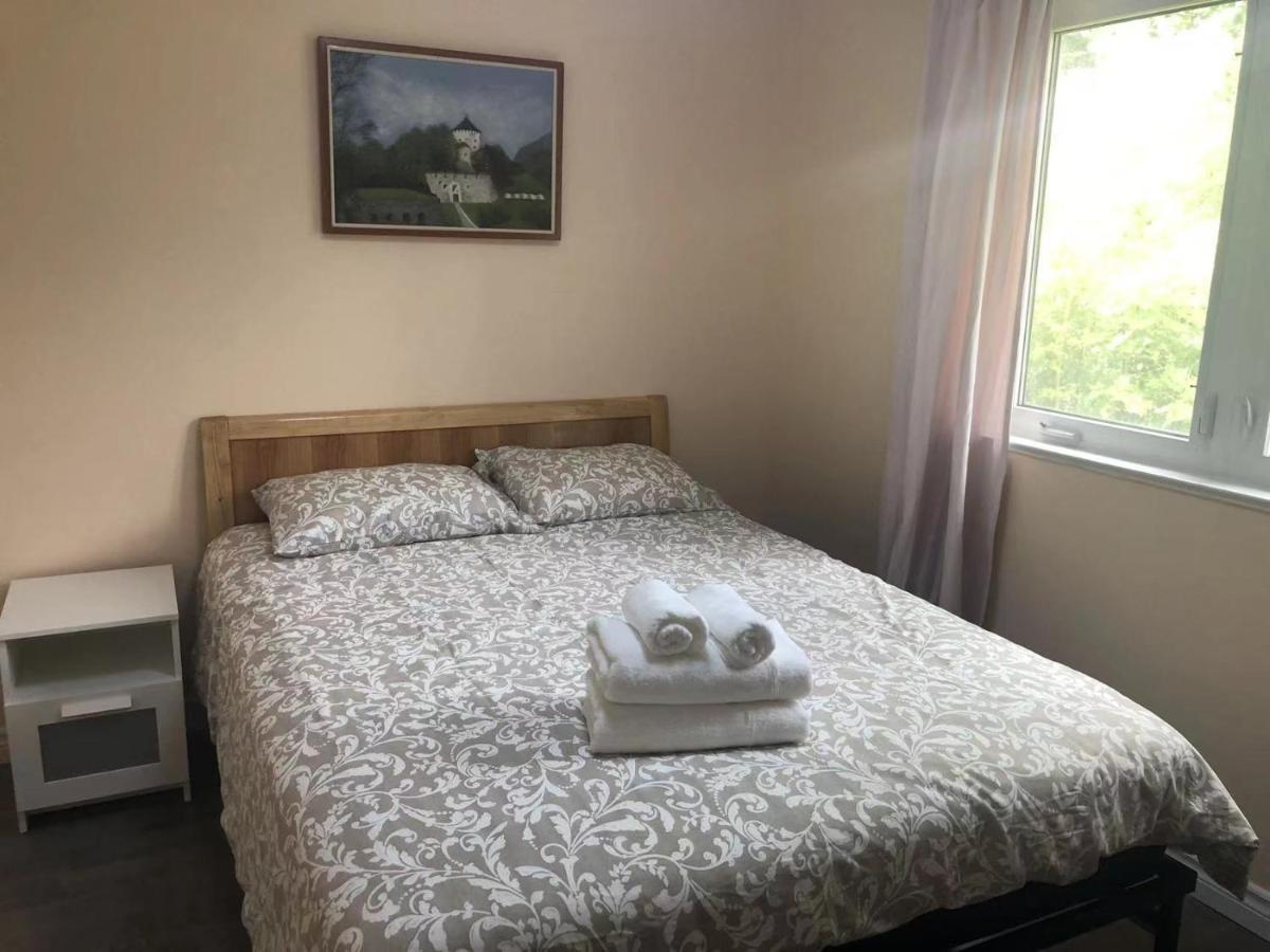 Cozy 3 Room Bungalow In Midtown Toronto Exteriör bild